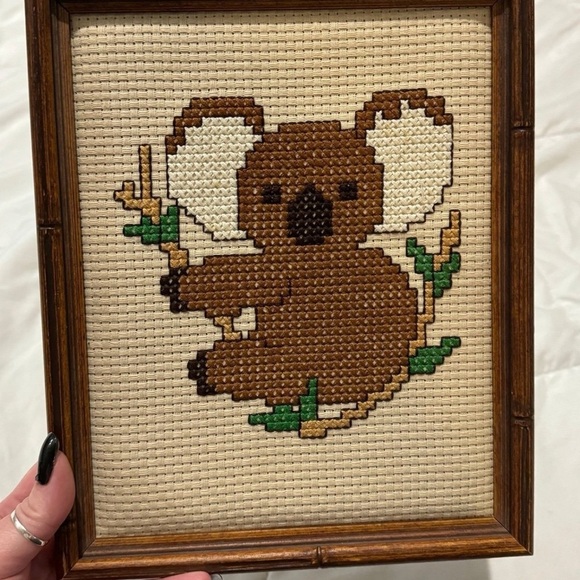 VTG Koala Cross Stitch Bamboo Frame Artwork Kids Nursery 90’s Decor Grannycore - Picture 1 of 10